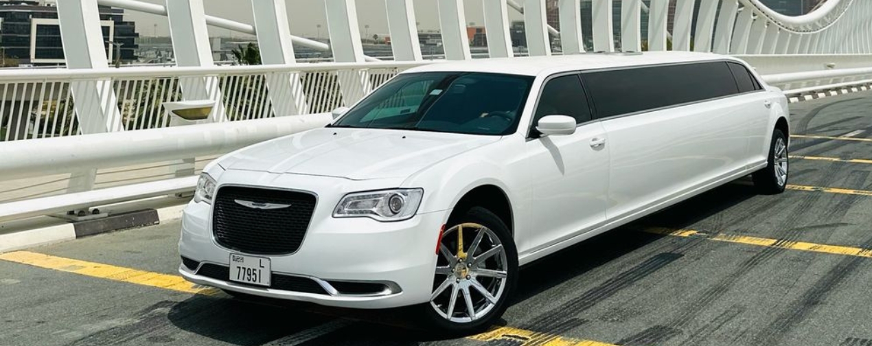 Chrysler 300 Pearl Edition [10 Seater]