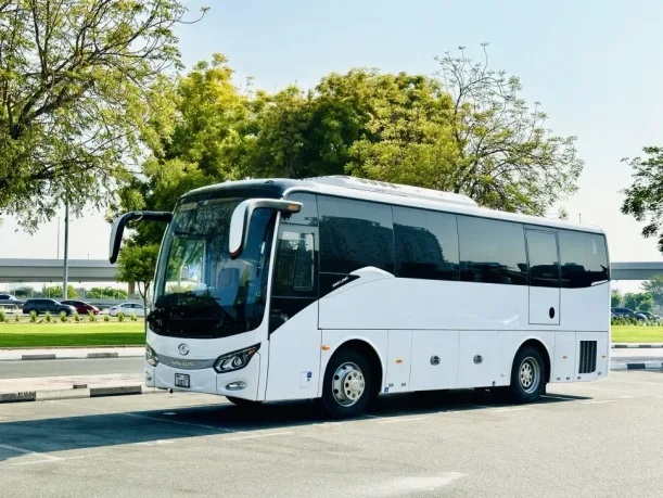 Luxury Bus 35 Seater 1