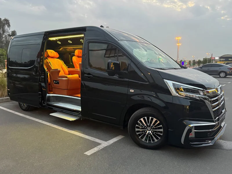 Toyota Hi Ace [10 Seater]